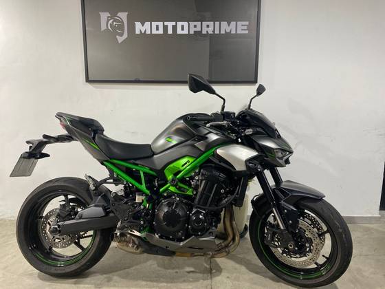 KAWASAKI Z900 